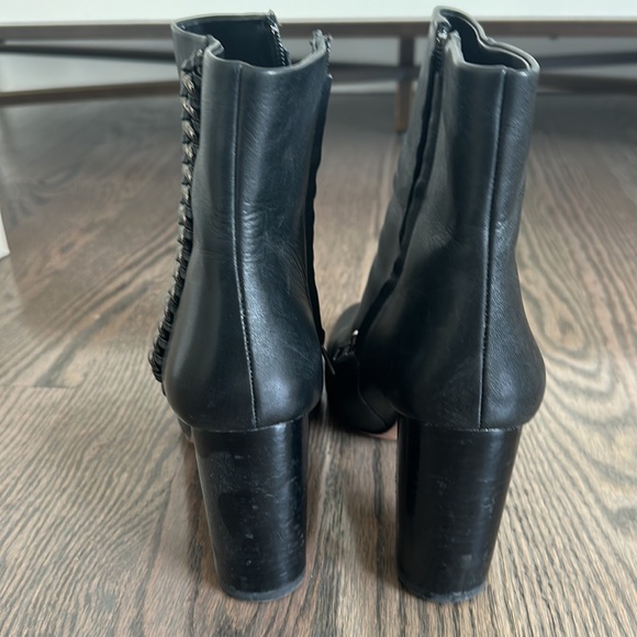 Coach boots with a chain detail size 8 - Picture 4 of 4